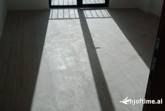 Shtepi me qera 2+1 ne Tirane - 35,000 Leke