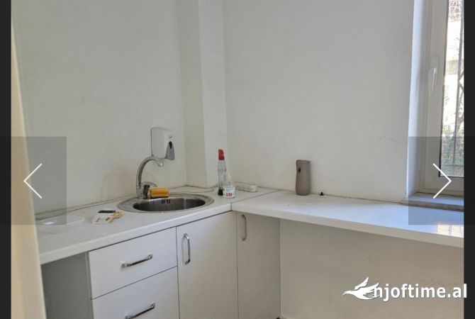 Ambient biznesi me qera 3+1 ne Tirane - 1,500 Euro