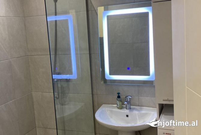 Shtepi me qera Apartament ne Tirane, 2+1, Mobilimi E mobiluar, Pagesa 600  Euro.