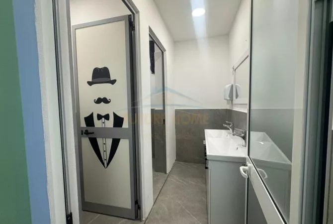 Ambjent biznesi me qera 1+1 ne Tirane - 3,200 Euro