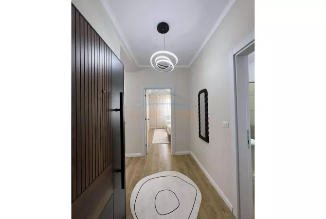 Shtepi ne shitje Apartament ne Tirane, 2+1, Mobilimi E mobiluar, Pagesa 148,000  Euro.