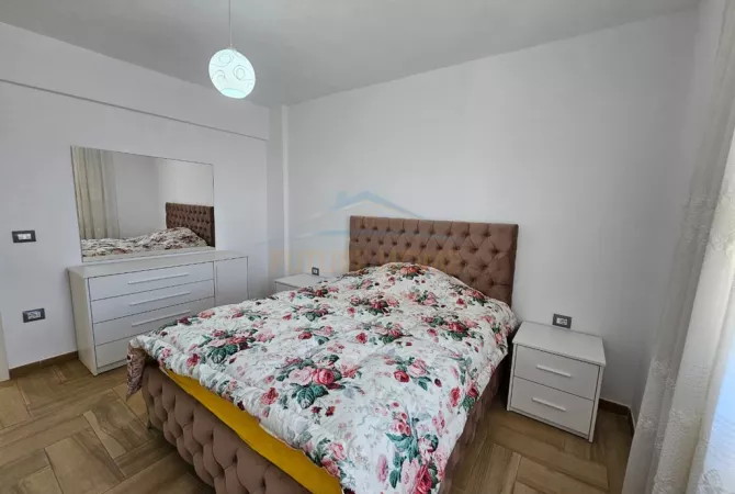 Shtepi me qera Apartament ne Tirane, 2+1, Mobilimi E mobiluar, Pagesa 800  Euro.