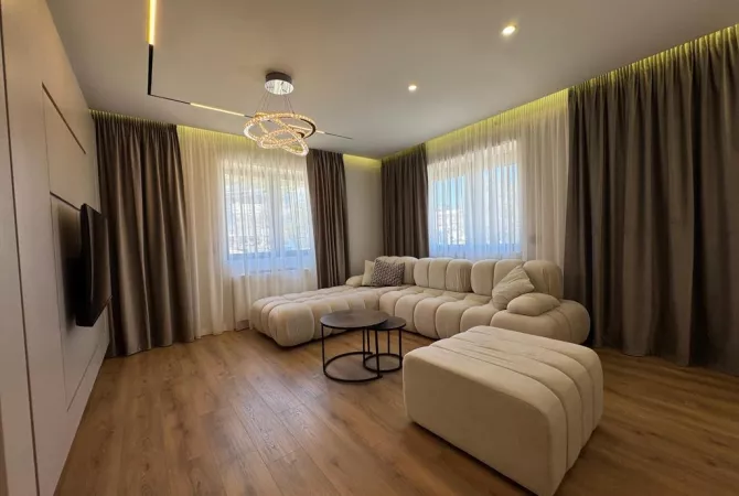 Shtepi me qera 3+1 ne Tirane - 1,400 Euro