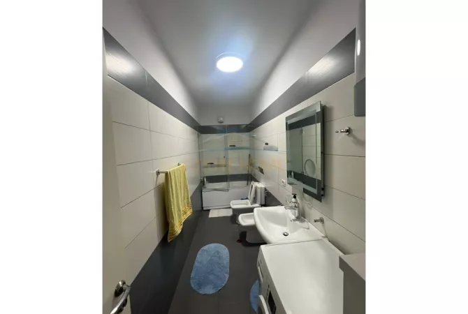 Shtepi me qera Apartament ne Tirane, 2+1, Mobilimi E mobiluar, Pagesa 800  Euro.