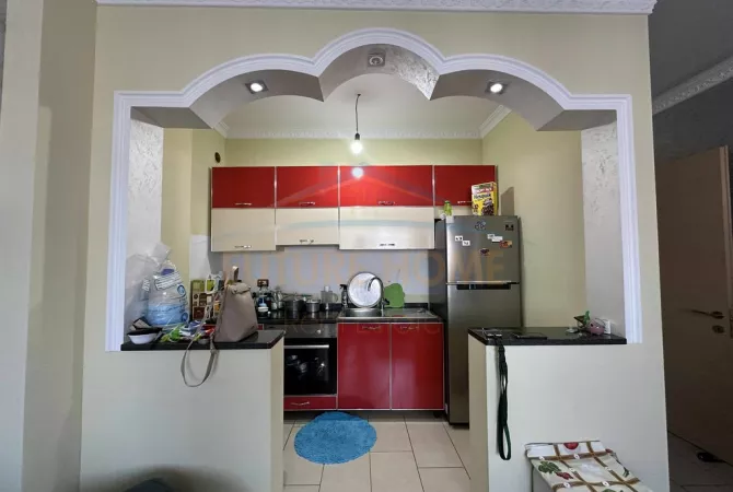 Shtepi me qera 2+1 ne Tirane - 590 Euro