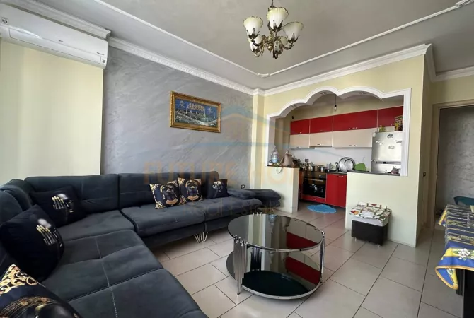 Shtepi me qera 2+1 ne Tirane - 590 Euro