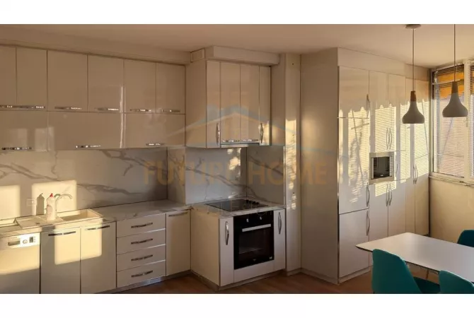 Shtepi me qera 2+1 ne Tirane - 900 Euro