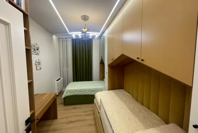 Shtepi ne shitje Apartament ne Tirane, 2+1, Mobilimi E mobiluar, Pagesa 225,000  Euro.