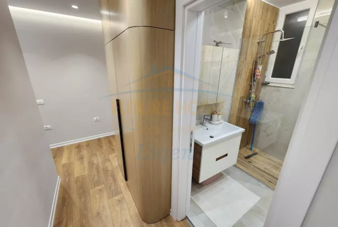 Shtepi me qera Apartament ne Tirane, 2+1, Mobilimi E mobiluar, Pagesa 700  Euro.