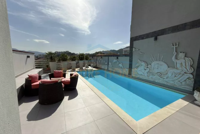 Shtepi me qera Vila Luksoze ne Tirane, 3+1, Mobilimi E mobiluar, Pagesa 3,500  Euro.