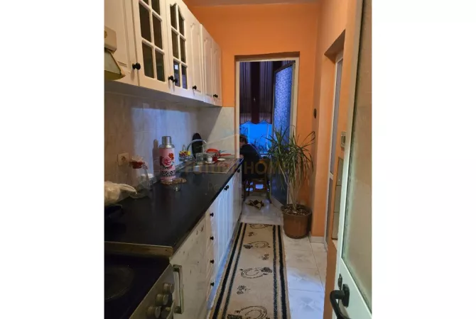 Shtepi ne shitje Apartament ne Tirane, 1+1, Mobilimi E mobiluar, Pagesa 106,000  Euro.