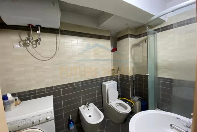 Shtepi me qera Apartament ne Tirane, 2+1, Mobilimi E mobiluar, Pagesa 600  Euro.