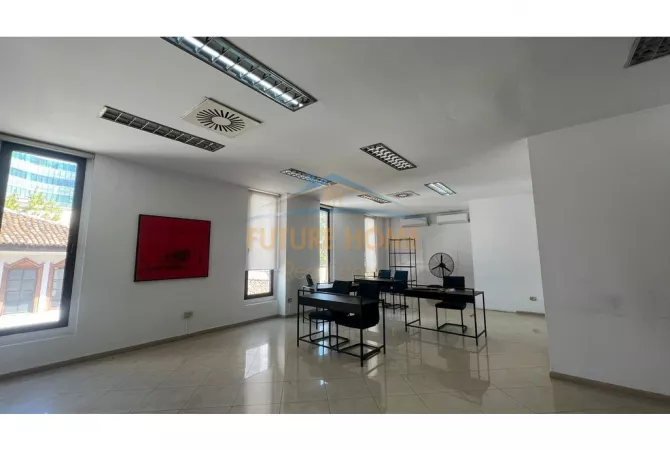 Ambient biznesi me qera 1+1 ne Tirane - 1,001 Euro