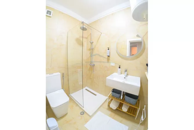 Shtepi me qera Apartament ne Tirane, 2+1, Mobilimi E mobiluar, Pagesa 801  Euro.