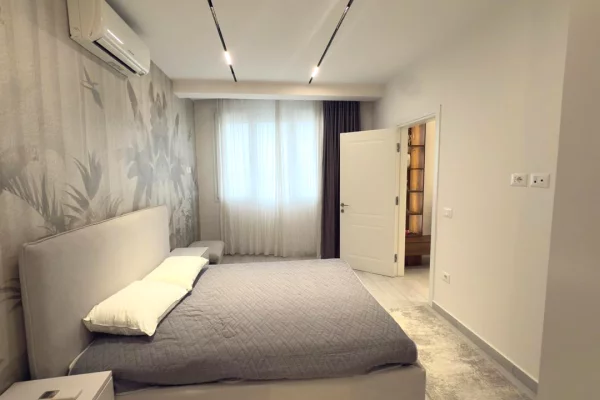 Shtepi me qera Apartament ne Tirane, 1+1, Mobilimi E mobiluar, Pagesa 650  Euro.