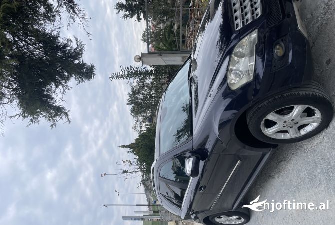 Makina ne shitje  ne Tirane - 7,500 Euro