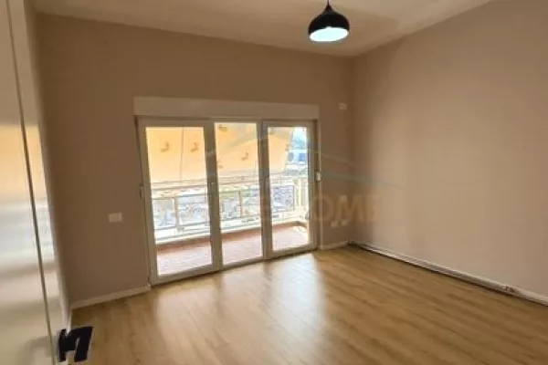 Shtepi ne shitje 2+1 ne Tirane - 189,000 Euro