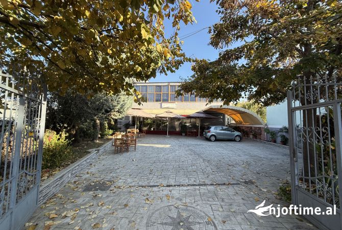 Ambient biznesi me qera 2+1 ne Tirane - 3,500 Euro