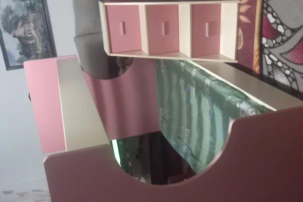 Mobilje dhe Elektroshtepiake ne Tirane - 15,000 Leke