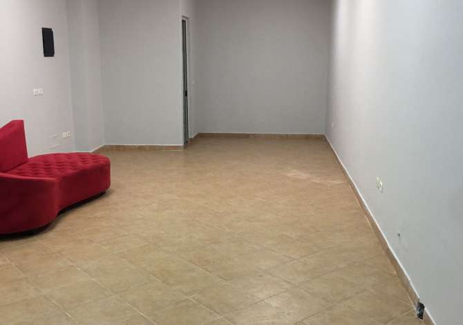 Ambient biznesi me qera 1+1 ne Tirane - 40,000 Leke