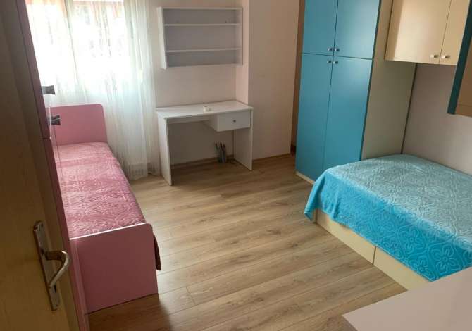 Shtepi me qera Apartament ne Tirane, 2+1, Mobilimi E mobiluar, Pagesa 800  Euro.