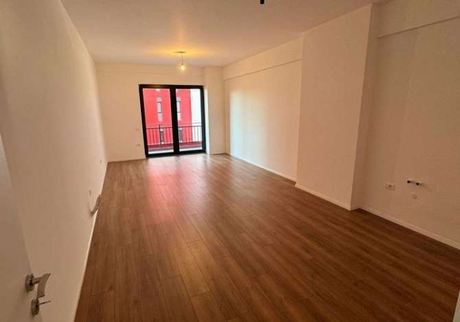 Ambient biznesi me qera 3+1 ne Tirane - 600 Euro