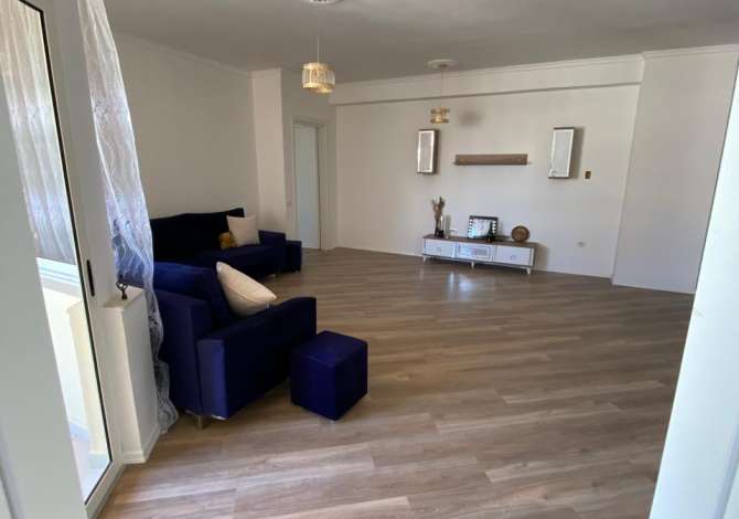 Shtepi ne shitje Apartament ne Tirane, 2+1, Mobilimi E mobiluar, Pagesa 125,000  Euro.