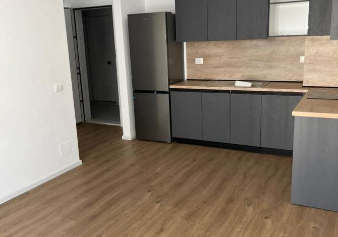 Shtepi me qera 1+1 ne Tirane - 30,000 Leke
