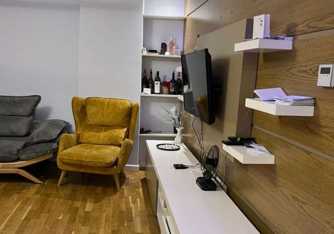 Shtepi me qera 2+1 ne Tirane - 700 Euro