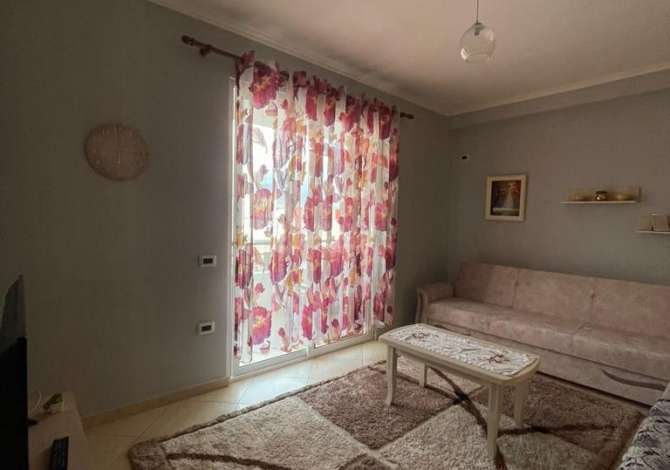 Shtepi me qera 1+1 ne Tirane - 45,000 Leke
