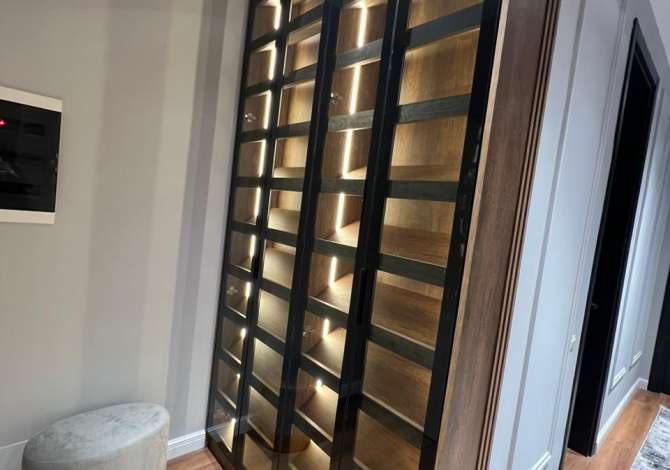 Shtepi me qera Apartament ne Tirane, 2+1, Mobilimi E mobiluar, Pagesa 1,200  Euro.