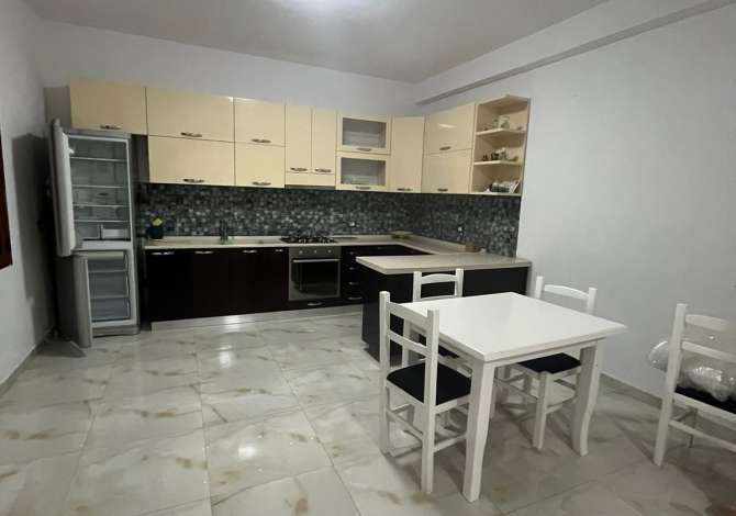 Shtepi me qera 3+1 ne Tirane - 1,000 Euro