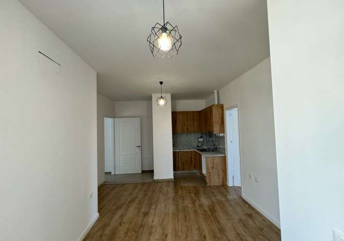 Shtepi me qera 2+1 ne Tirane - 35,000 Leke