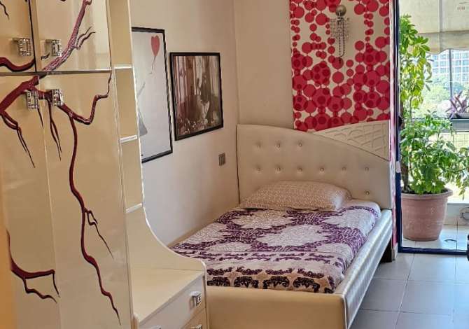 Shtepi me qera 3+1 ne Tirane - 1,800 Euro