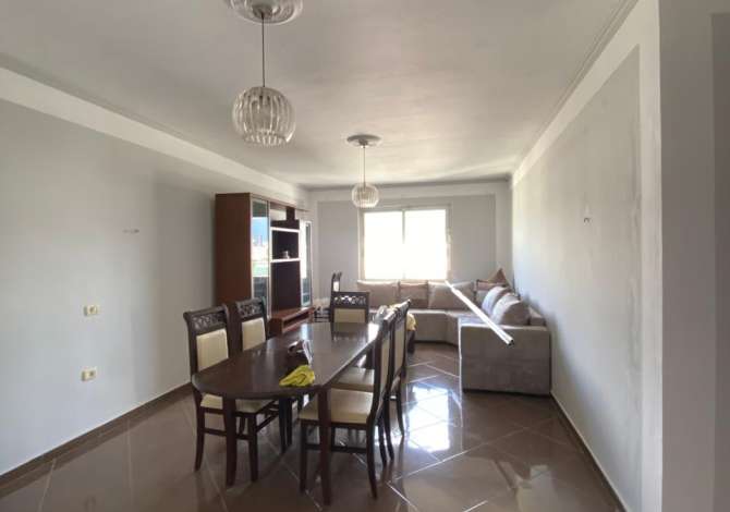 Shtepi me qera 2+1 ne Tirane - 650 Euro