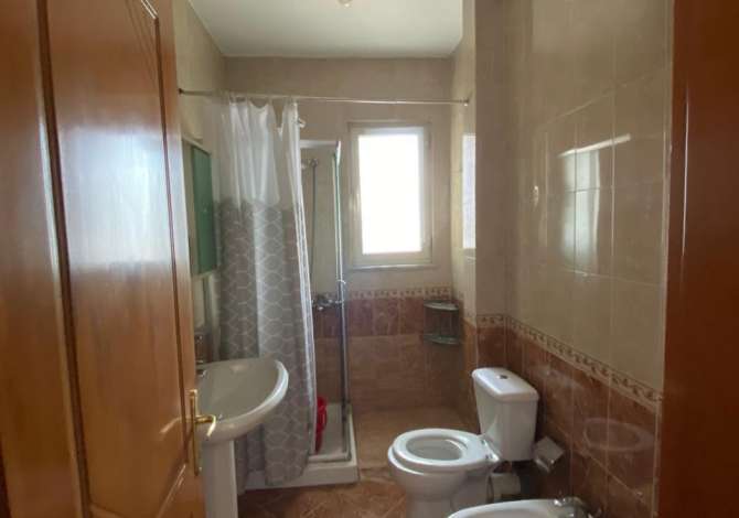 Shtepi me qera 2+1 ne Tirane - 650 Euro