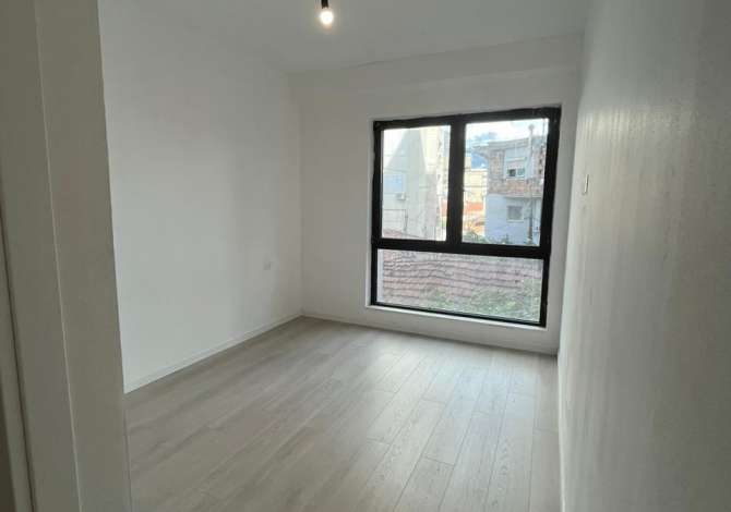 Ambient biznesi me qera 3+1 ne Tirane - 700 Euro