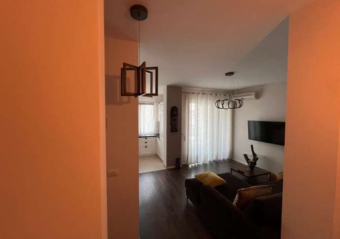 Shtepi me qera 1+1 ne Tirane - 700 Euro