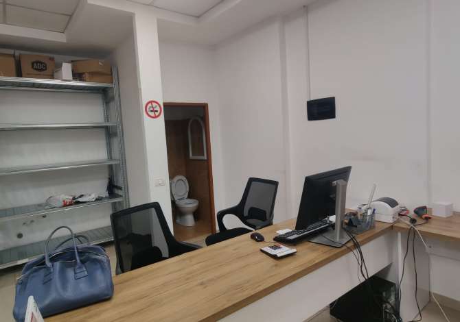 Ambient biznesi me qera 3+1 ne Tirane - 1,000 Euro