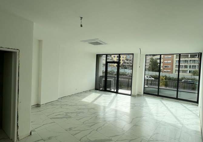 Ambient biznesi me qera 3+1 ne Tirane - 1,000 Euro