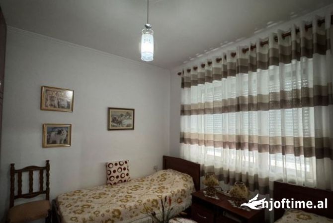 Shtepi ne shitje 2+1 ne Tirane - 125,000 Euro