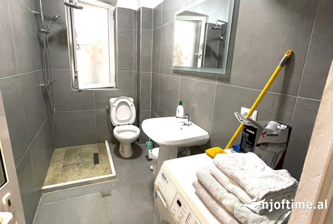 Shtepi me qera 2+1 ne Tirane - 700 Euro