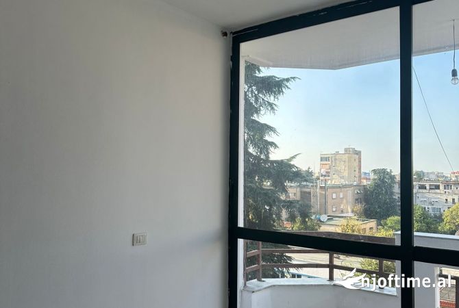 Shtepi ne shitje 1+1 ne Tirane - 160,000 Euro