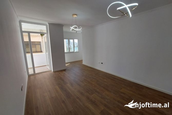 SHITET APARTAMENT 2+1+2 MEDRESEJA PALLAT I RI 185000 EURO