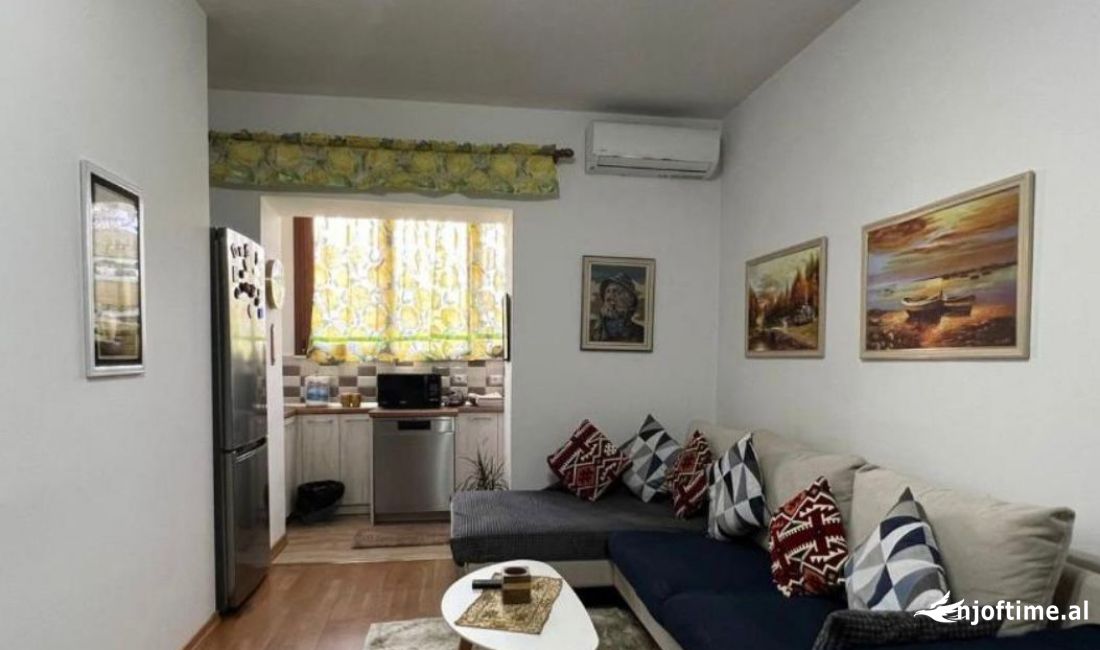 Shtepi ne shitje Apartament ne Tirane, 2+1, Mobilimi E mobiluar, Pagesa 200,000  Euro.