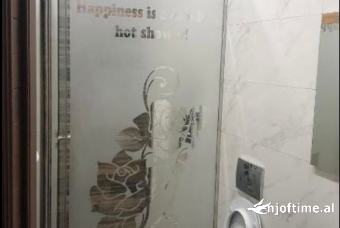 Shtepi ne shitje Apartament ne Tirane, 2+1, Mobilimi E mobiluar, Pagesa 200,000  Euro.