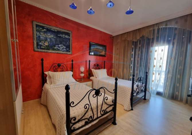 Shtepi ne shitje Shtepi Private ne Tirane, 5+1, Mobilimi E mobiluar, Pagesa 850,000  Euro.