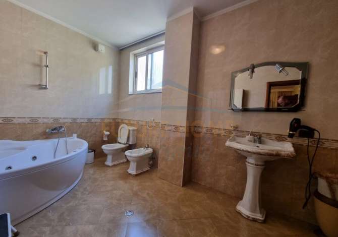 Shtepi ne shitje Shtepi Private ne Tirane, 5+1, Mobilimi E mobiluar, Pagesa 850,000  Euro.