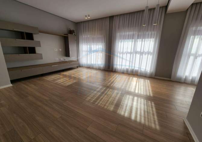 Shtepi me qera 1+1 ne Tirane - 400 Euro