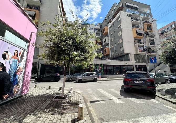Ambient biznesi ne shitje 1+1 ne Tirane - 240,000 Euro